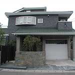 『庭を眺めながら暮らす家』